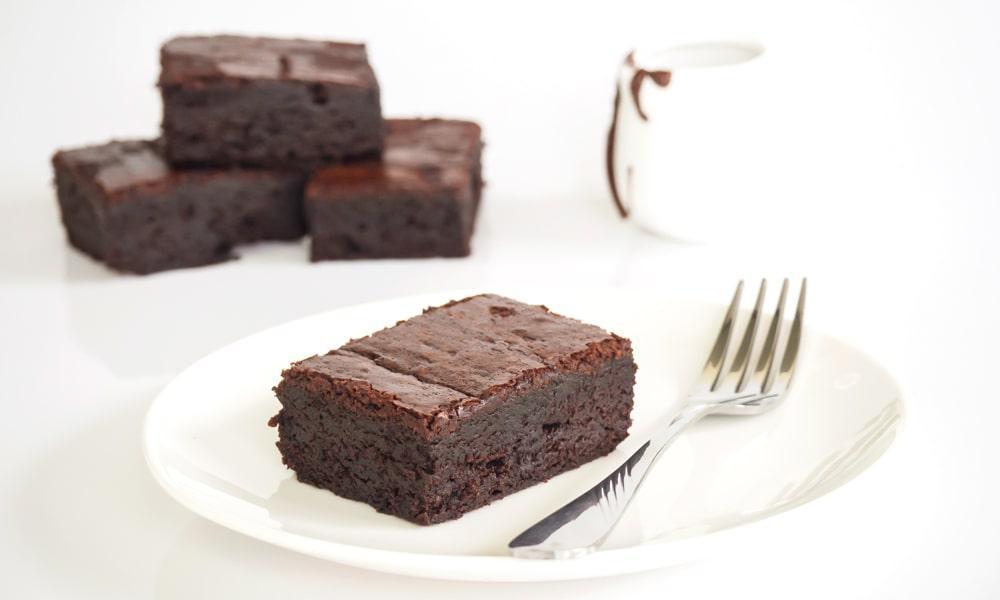 Receta: Brownie con relleno de mora.