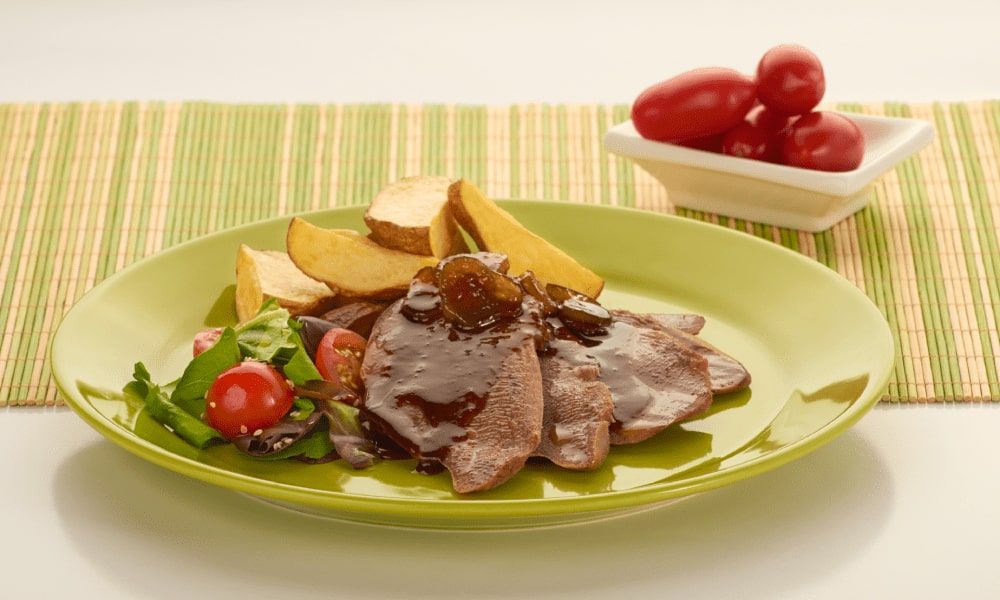 Receta: Lengua en salsa negra a la piña.